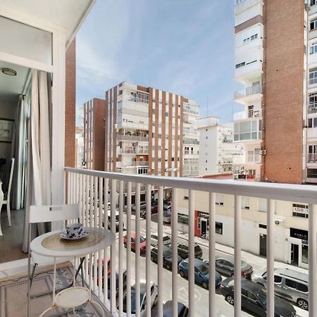 Cozy Room In Stylish Flat Just Steps From The Beach Cadix Extérieur photo