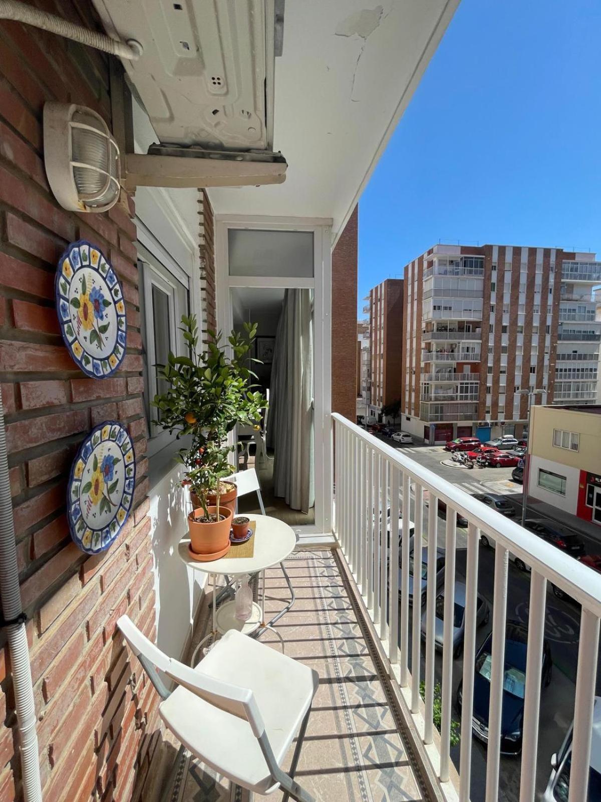 Cozy Room In Stylish Flat Just Steps From The Beach Cadix Extérieur photo
