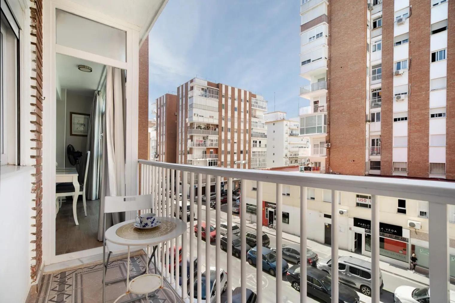 Cozy Room In Stylish Flat Just Steps From The Beach Cadix Extérieur photo