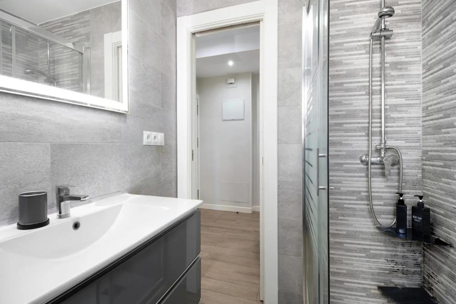 Cozy Room In Stylish Flat Just Steps From The Beach Cadix Extérieur photo