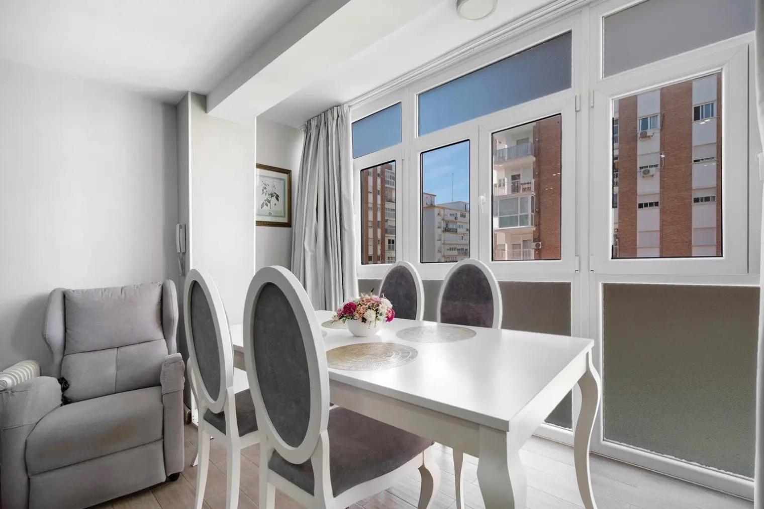 Cozy Room In Stylish Flat Just Steps From The Beach Cadix Extérieur photo