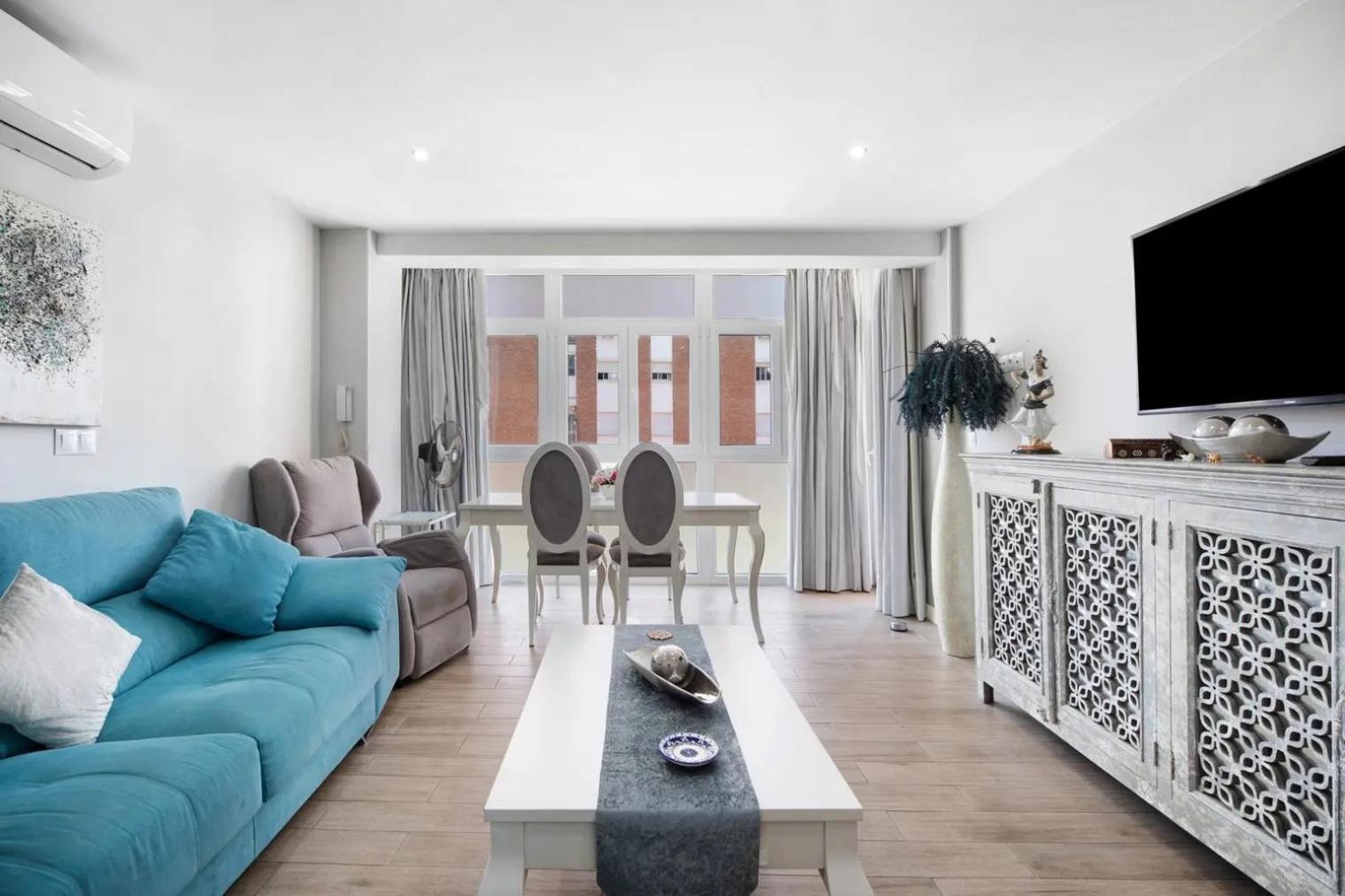 Cozy Room In Stylish Flat Just Steps From The Beach Cadix Extérieur photo