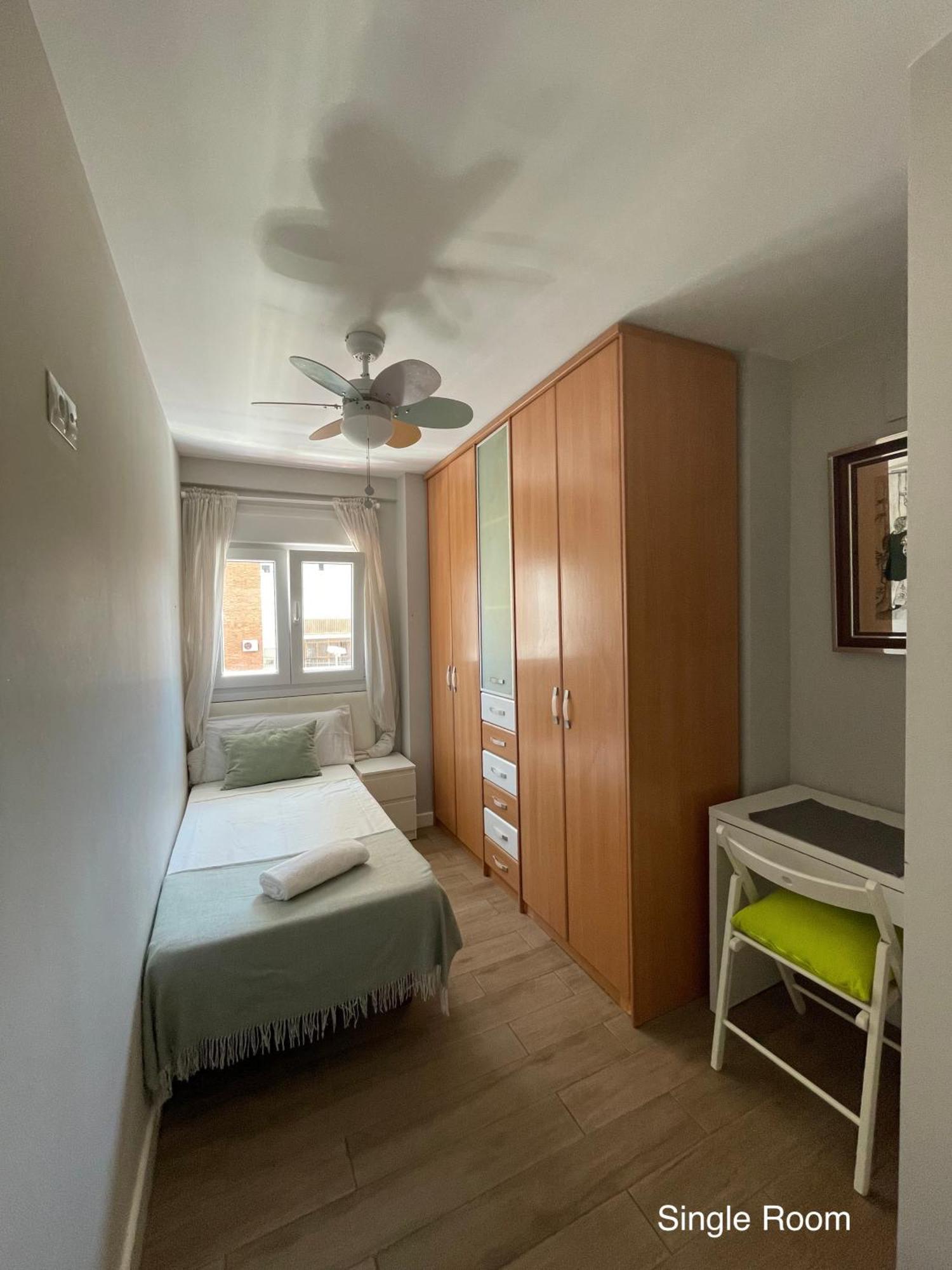 Cozy Room In Stylish Flat Just Steps From The Beach Cadix Extérieur photo